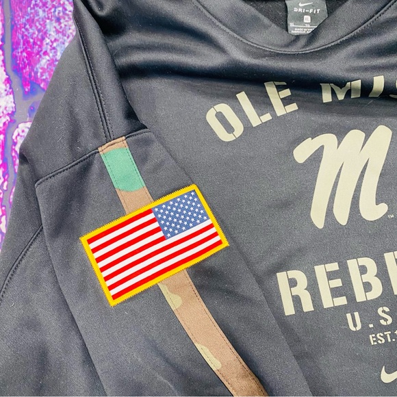 Nike Old Miss Rebels Sweatshirt Men’s XL Salute To Service Pullover Camo - Picture 3 of 4